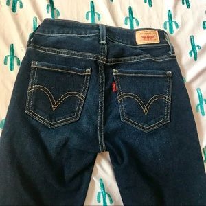 Levi's Jeans - { Levi’s} Dark Wash Super Skinny Jeans Levi's Jeans - { Levi’s} Dark Wash Super Skinny Jeans